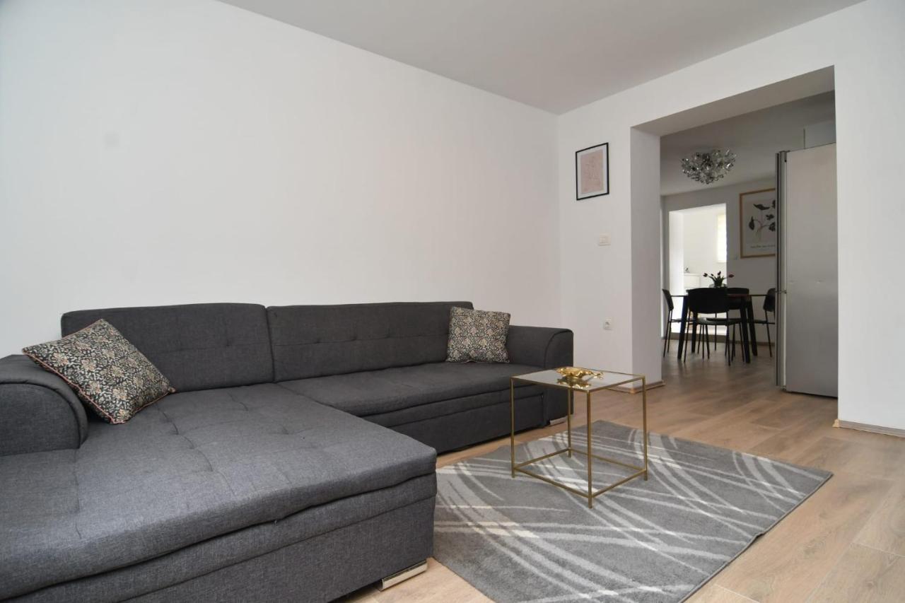 סיני Apartman Gluic מראה חיצוני תמונה