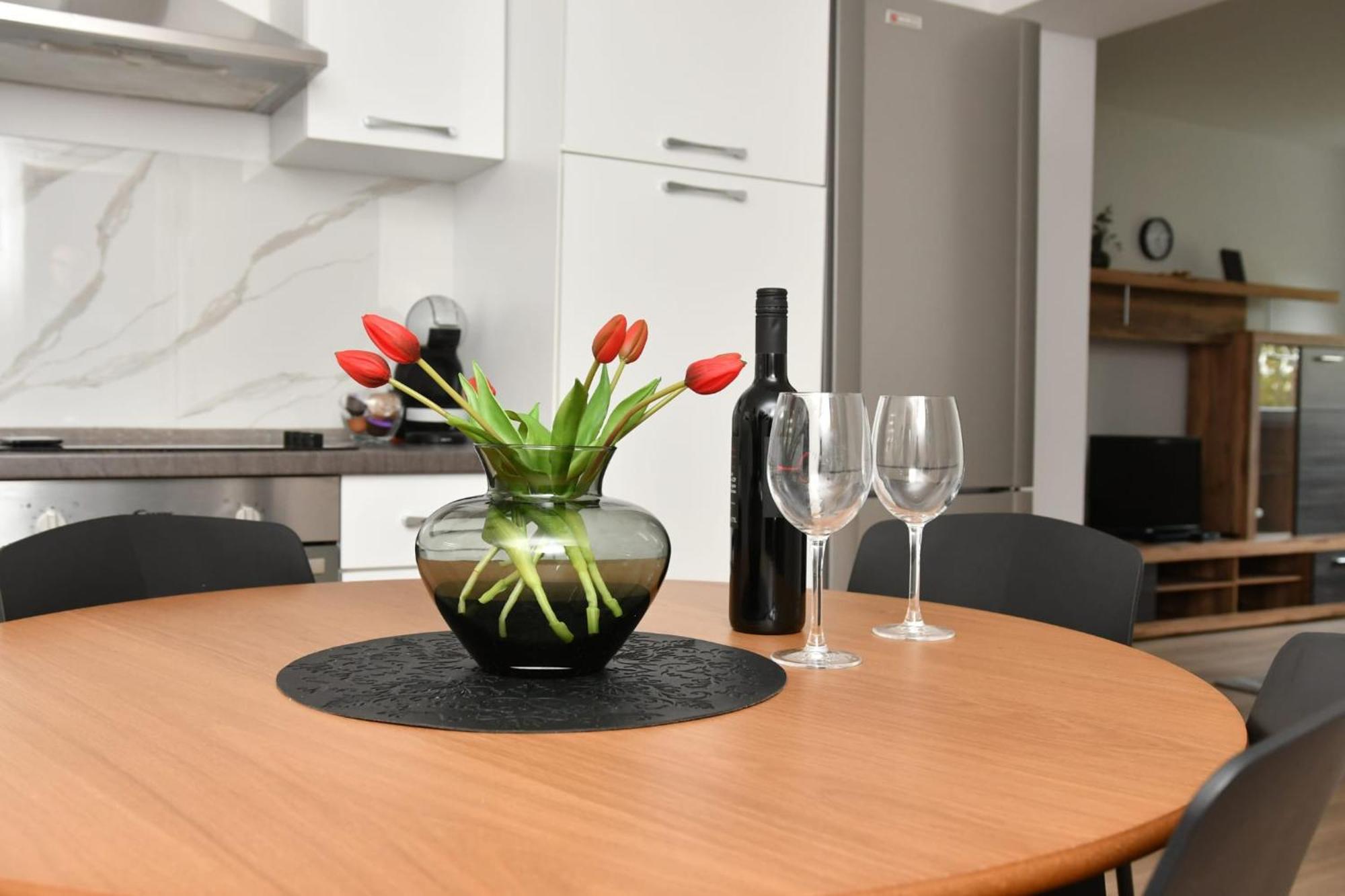 סיני Apartman Gluic מראה חיצוני תמונה